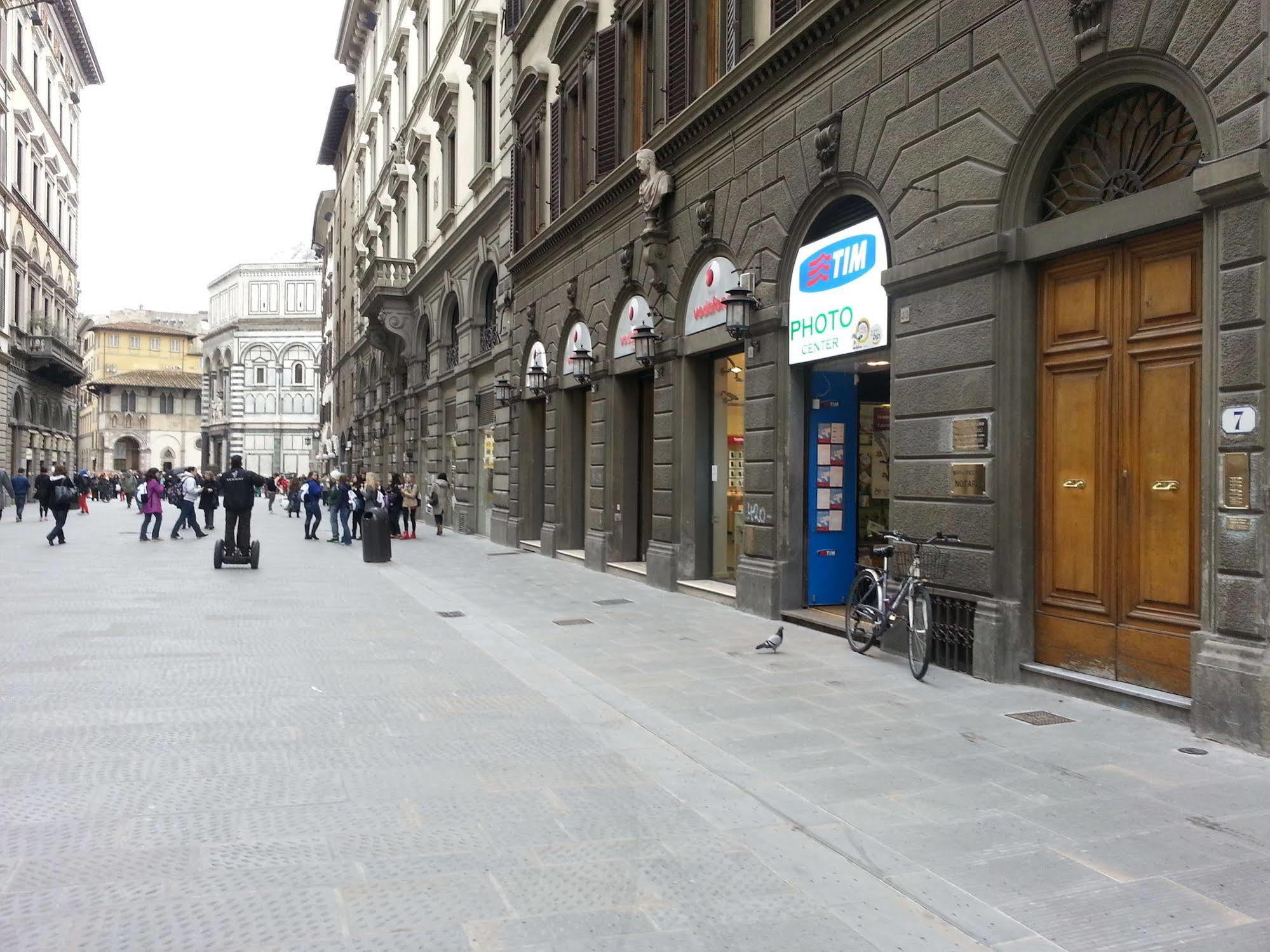 Firenze Apartments Екстер'єр фото